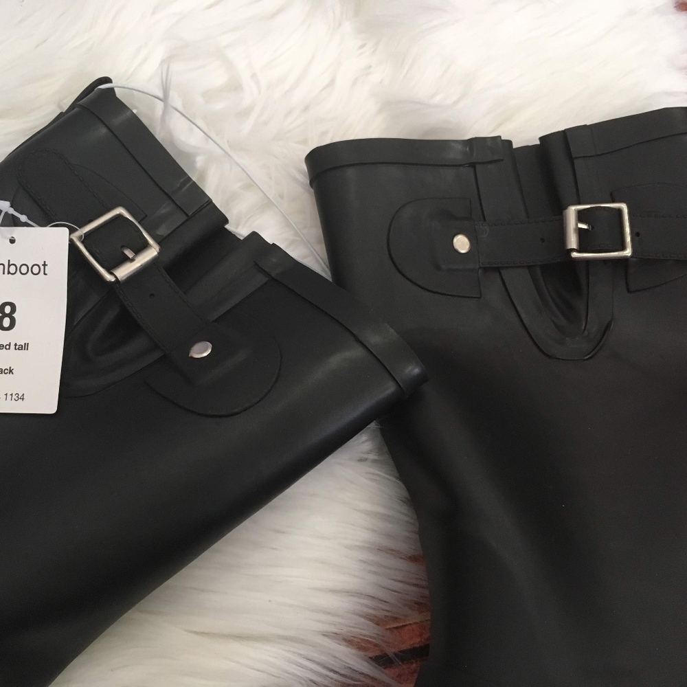 Women's Belted Tall Moto Rainboots - Picture 3 of 8